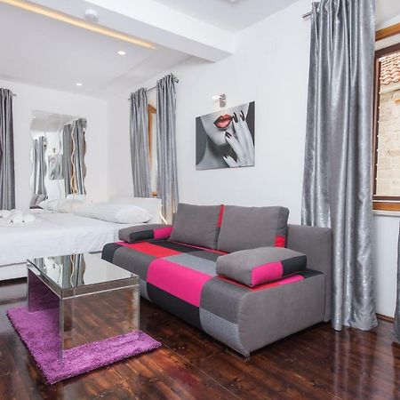 Studio Apartment Lena Каштела Экстерьер фото